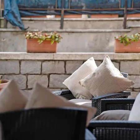 Liivv House - דירה *