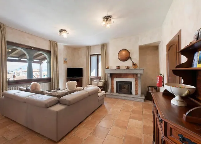 Liivv House - * Gravedona